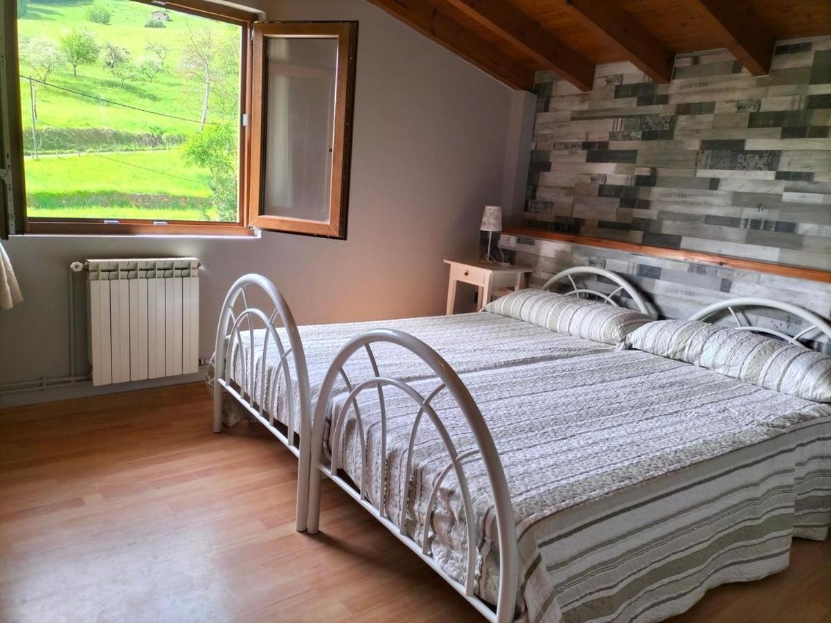 Apartamentos La Corona Llames de Parres Εξωτερικό φωτογραφία